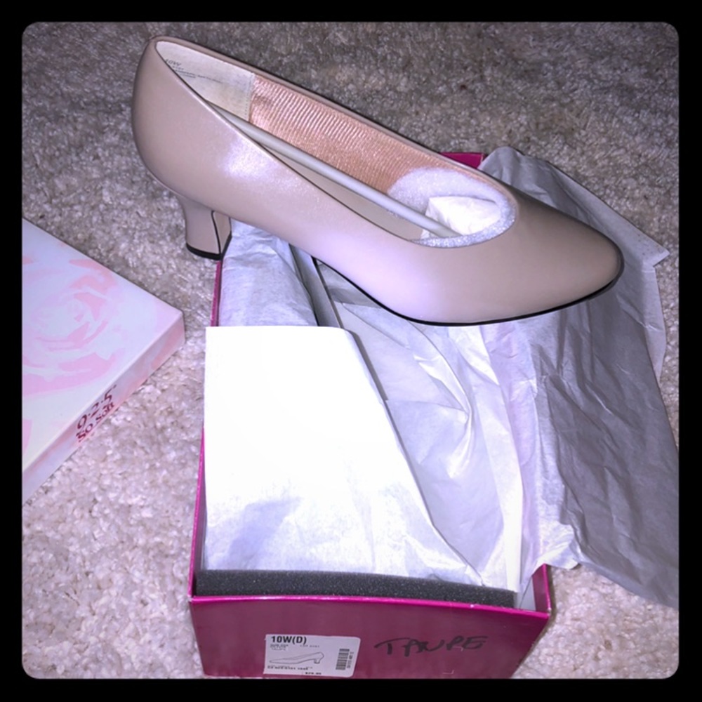 Tan heels